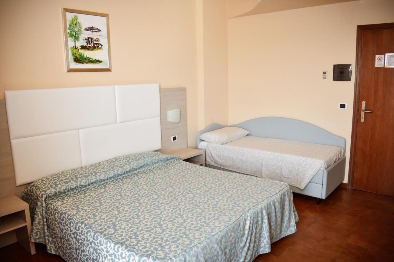 Hotel Costa Verde Tortoreto Esterno foto