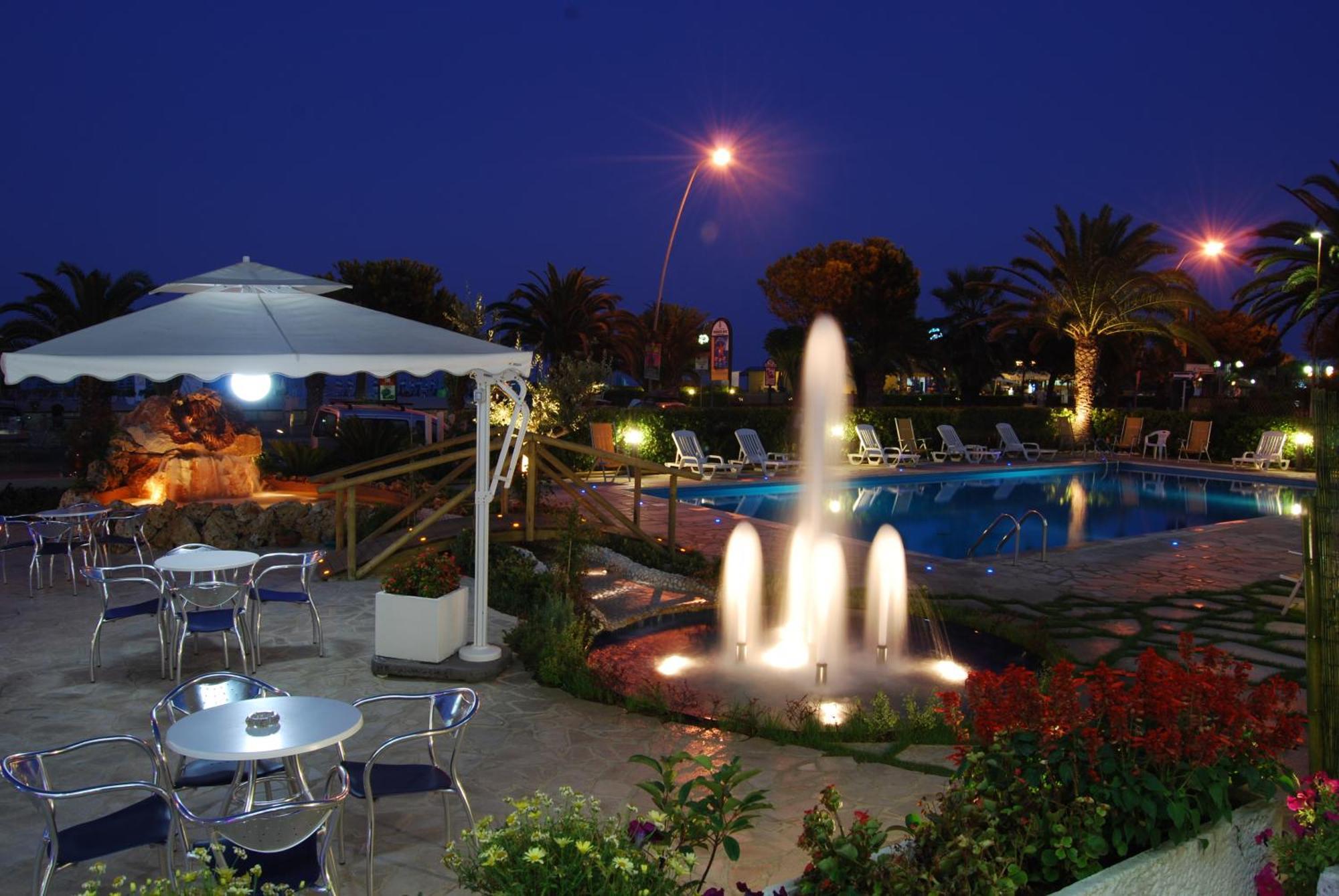 Hotel Costa Verde Tortoreto Esterno foto