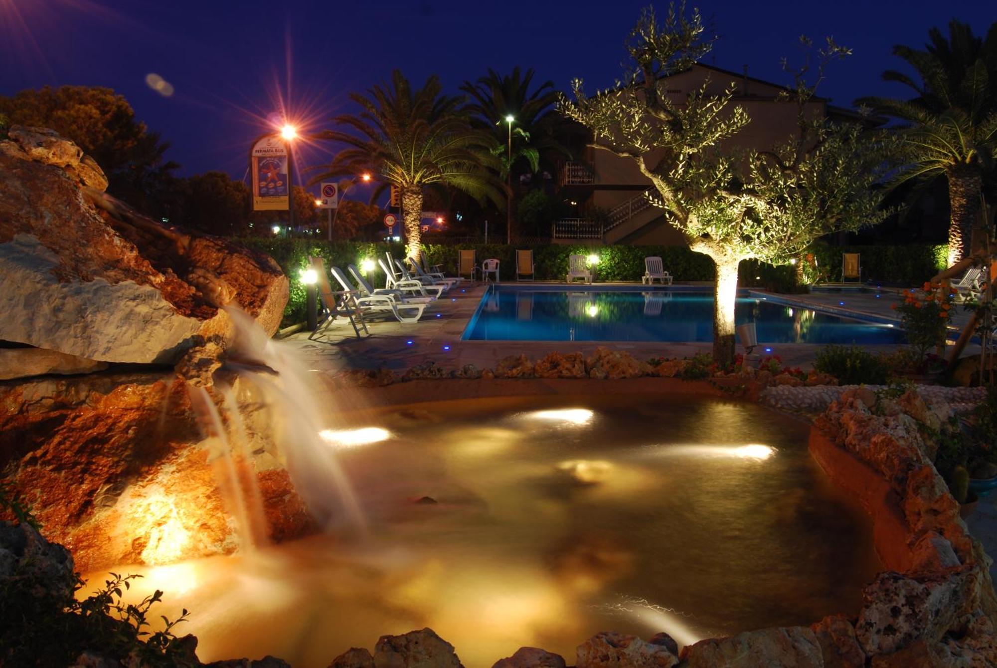 Hotel Costa Verde Tortoreto Esterno foto