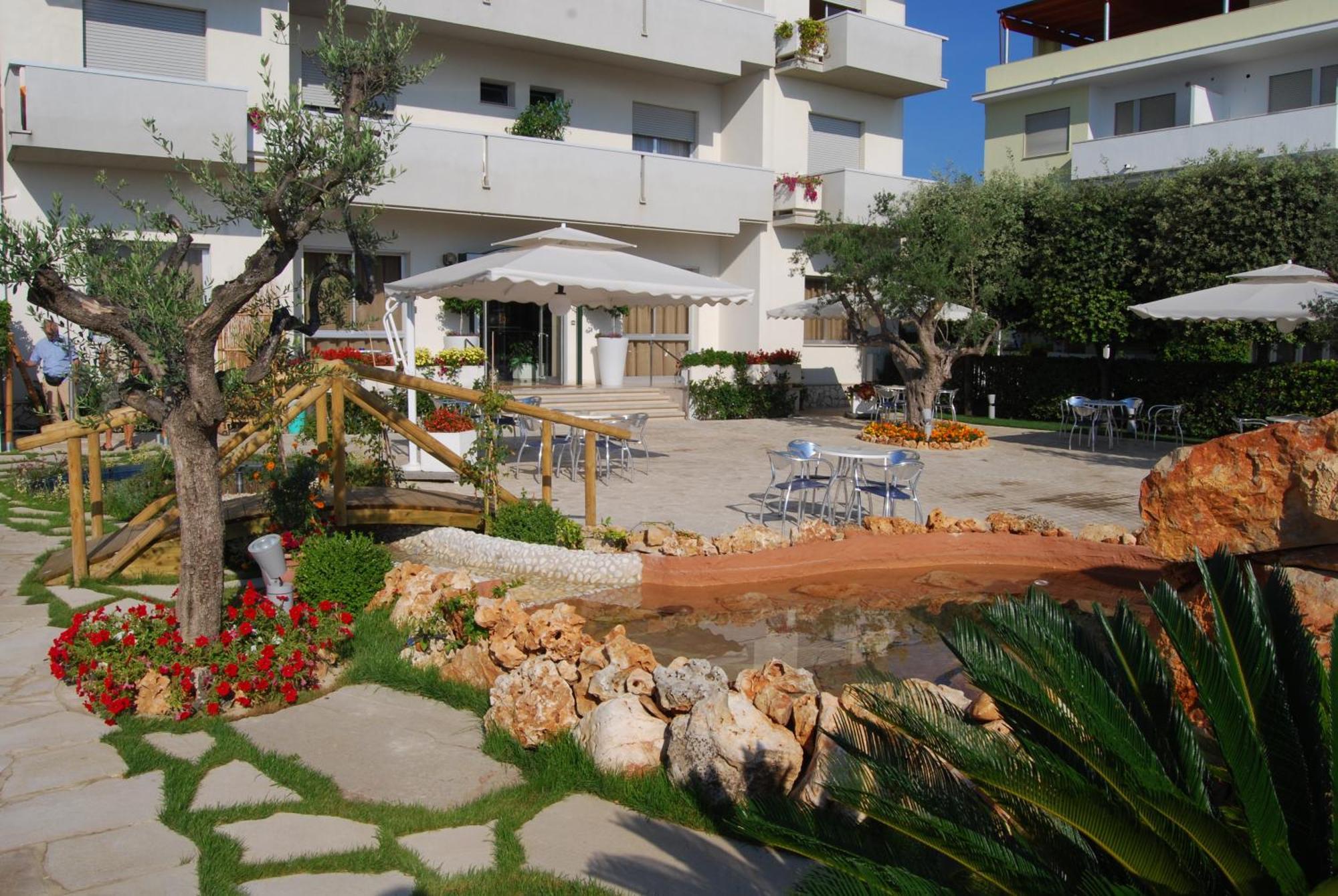 Hotel Costa Verde Tortoreto Esterno foto