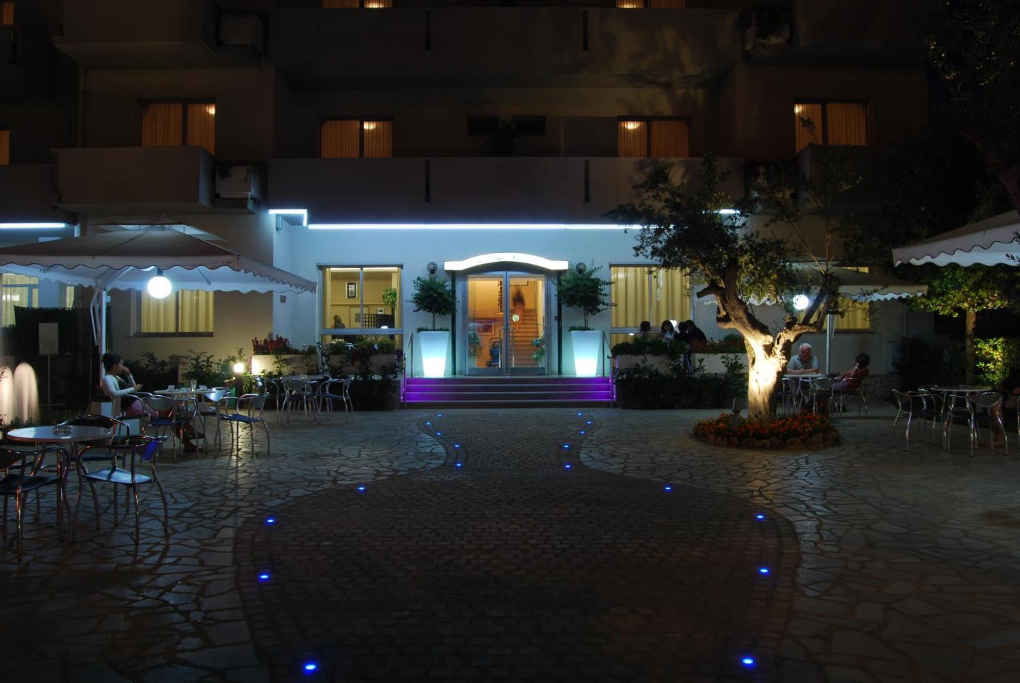 Hotel Costa Verde Tortoreto Esterno foto