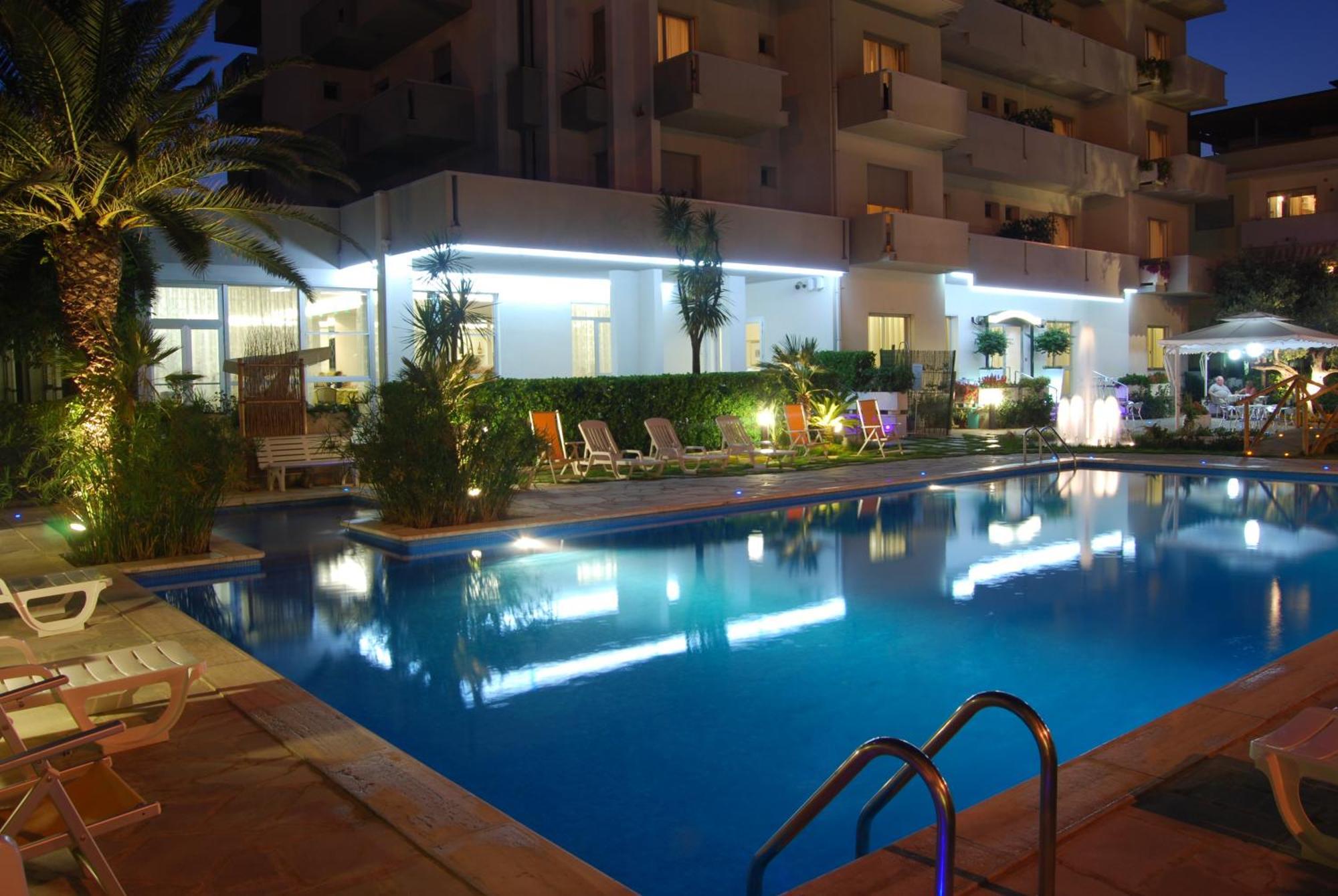 Hotel Costa Verde Tortoreto Esterno foto