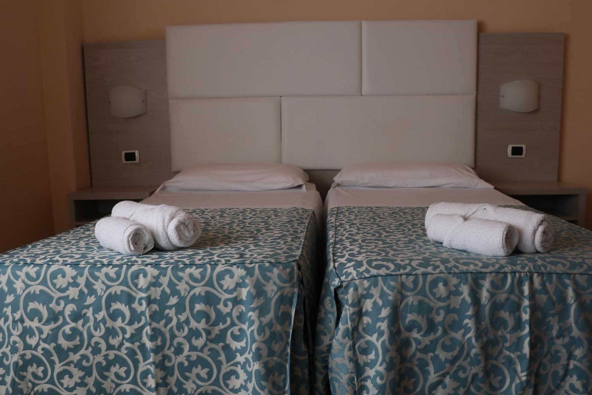 Hotel Costa Verde Tortoreto Esterno foto